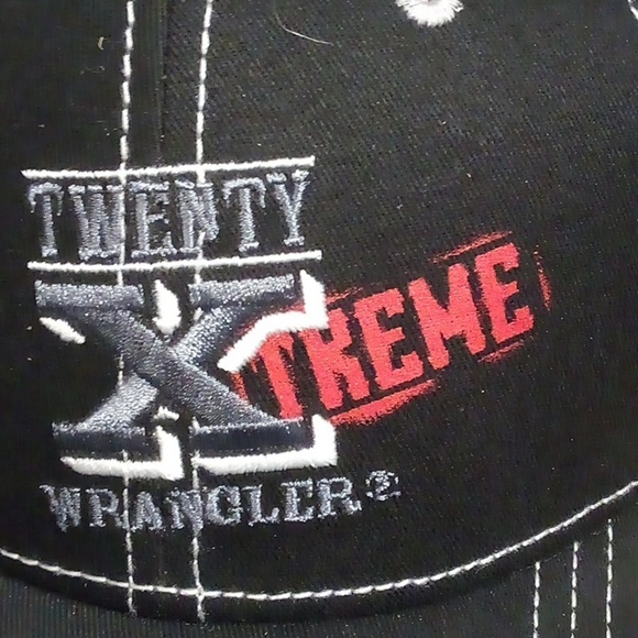 NWOT Wrangler Twenty Xtreme hat, adjustable Velcro closure Host Pick🎉😍 - Picture 2 of 8